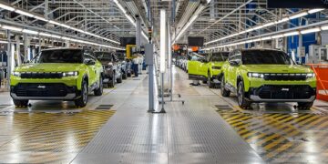 Yeni Jeep Compass Stellantis Melfi Fabrikası’nın Bantlarından İnmeye Başladı