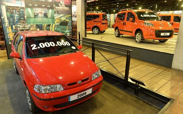 Tofaş Bursa Anadolu Arabaları Müzesi, Yarıyıl Tatilinde Ziyaretçilerini Bekliyor