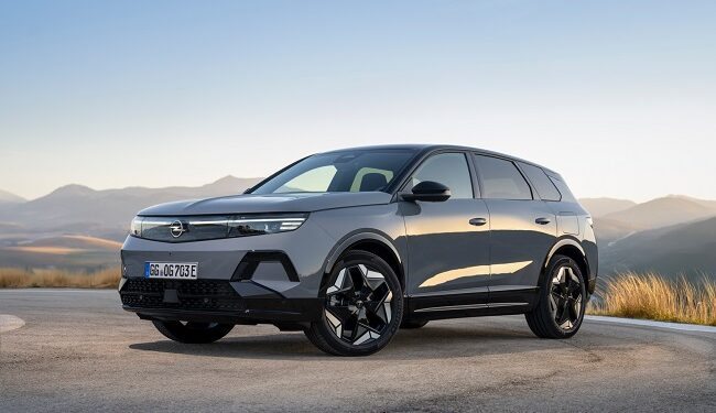 Yeni Opel Grandland 4×4 Türkiye’de!