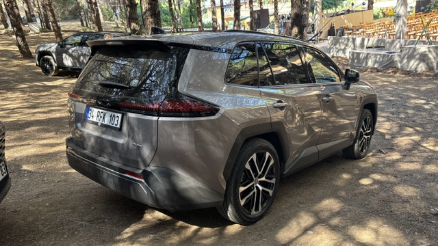Toyota RAV4 Hybrid Arka Tasarım