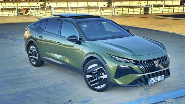 Peugeot 408 Hybrid Test Ön Tasarım