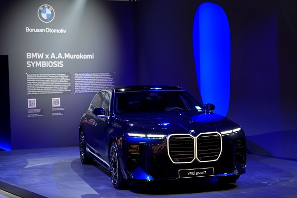 Yeni BMW 7 Serisi, A.A.Murakami’nin “SYMBIOSIS” Tanıtıldı